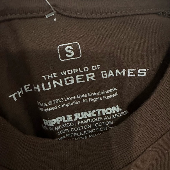 peeta mellark shirt - Picture 2 of 4